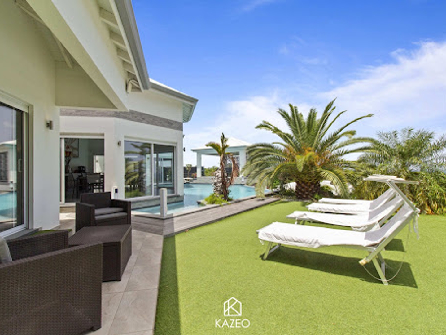 Maison à vendre - 6 pièces - 247m2 - Saint-François (97118)