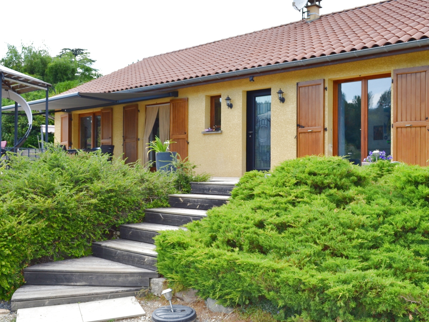 Maison T5 plain pied terrain 2500m2