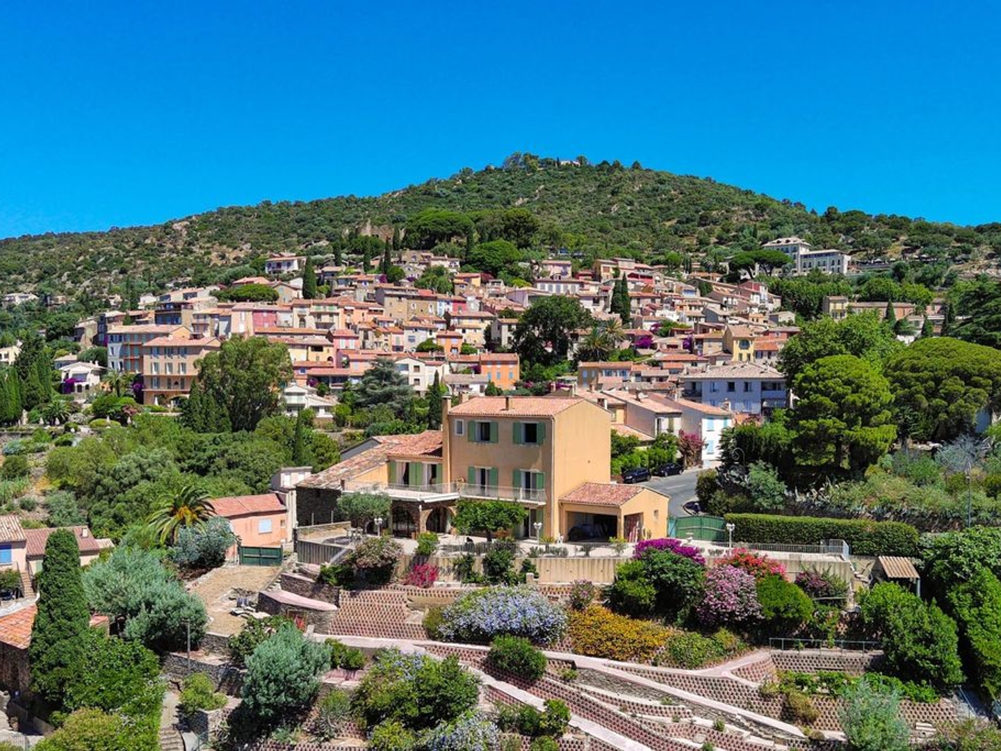 Appartement à vendre - 12 pièces - 450m2 - Bormes-Les-Mimosas (83230)