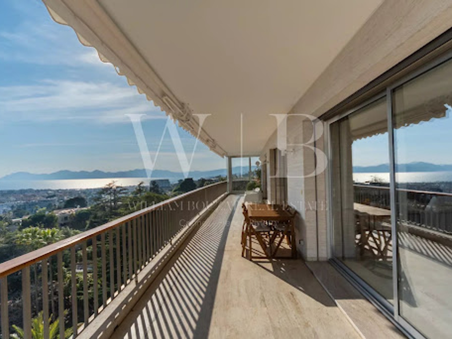Appartement 5 pièces 222 m²