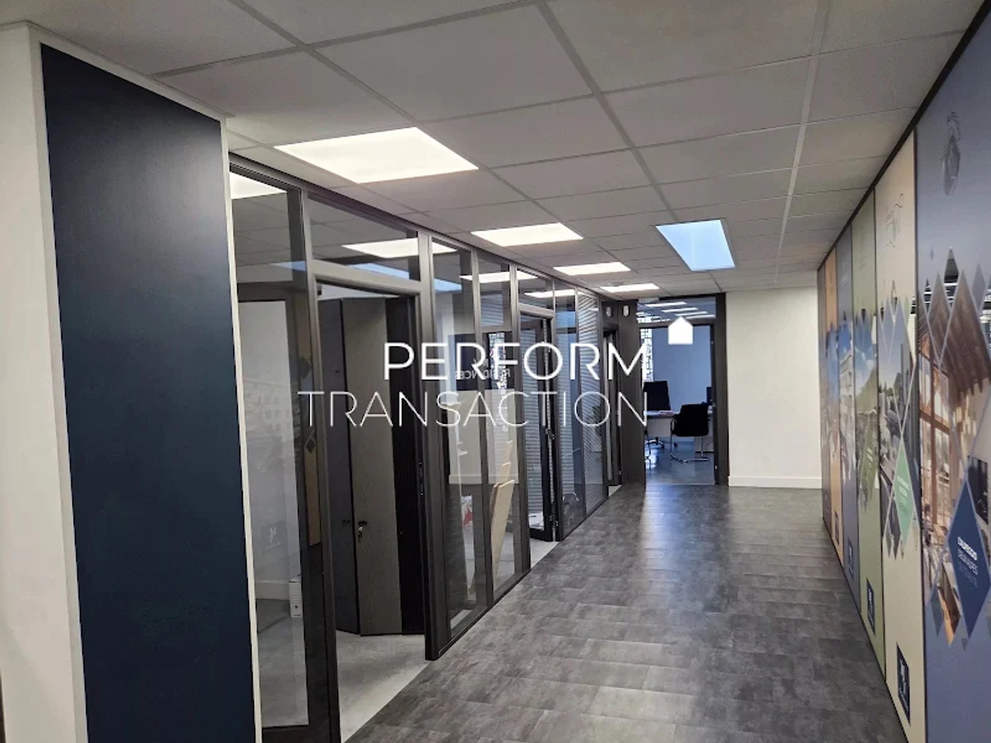 Local 11 pièces 309 m²