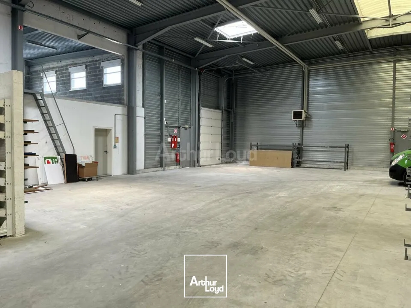 Locaux à vendre - 2010m2 - Bartenheim (68870)