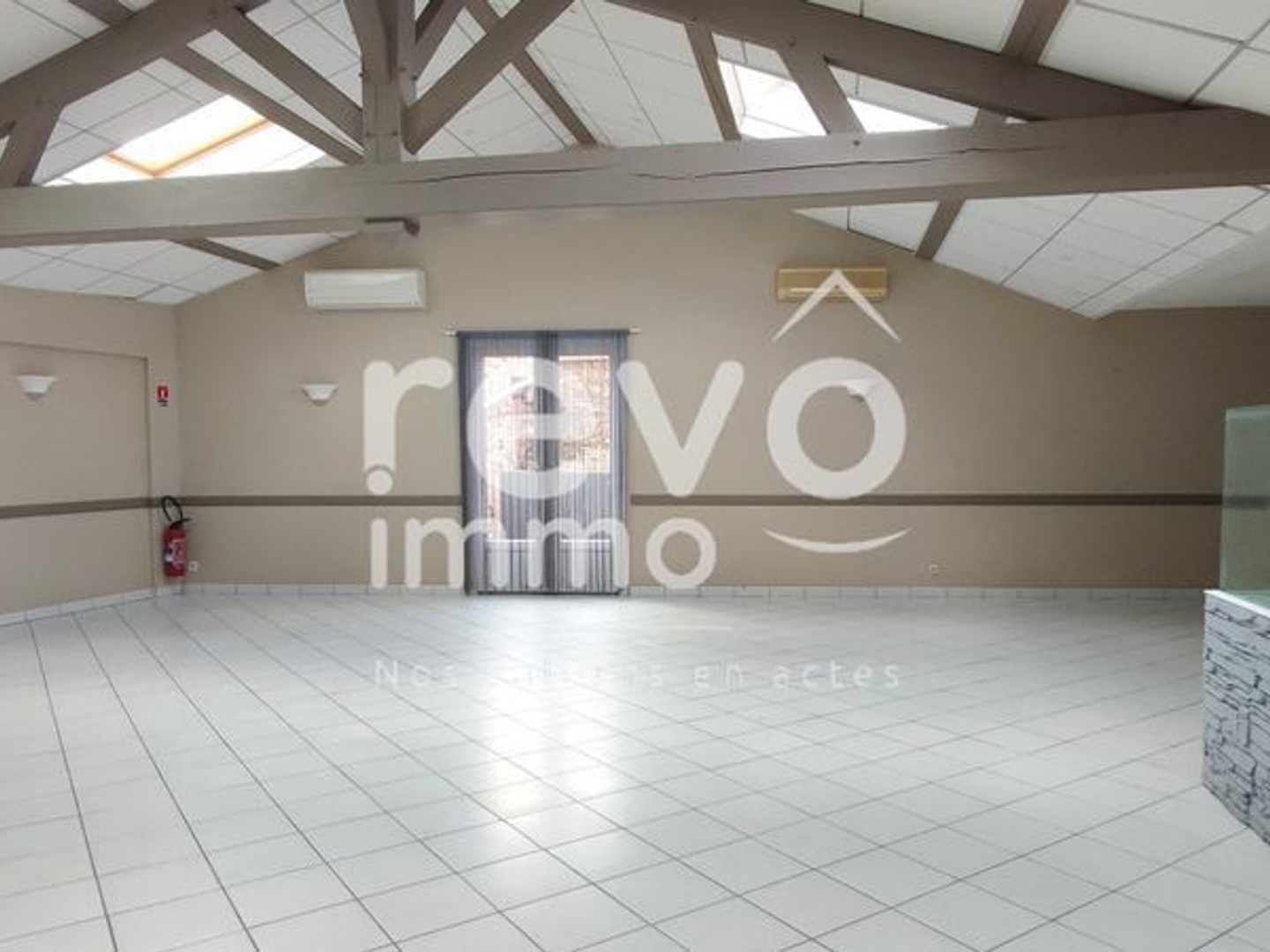 Locaux à vendre - 367m2 - La Chevrolière (44118)