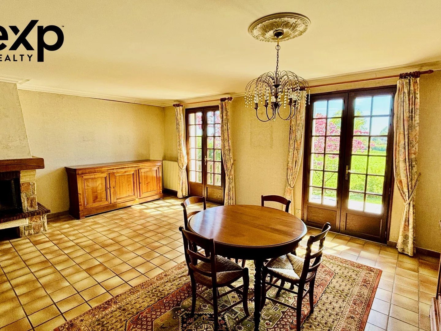 Maison à vendre - 4 pièces - 101m2 - Saint-Baudelle (53100)