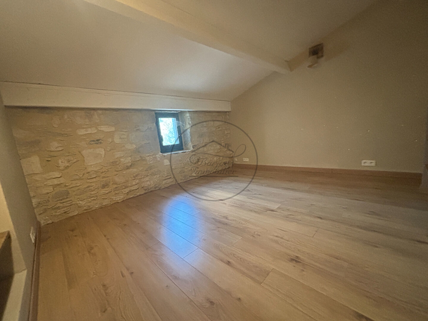 Appartement à vendre - 140m2 - Barjac (30430)