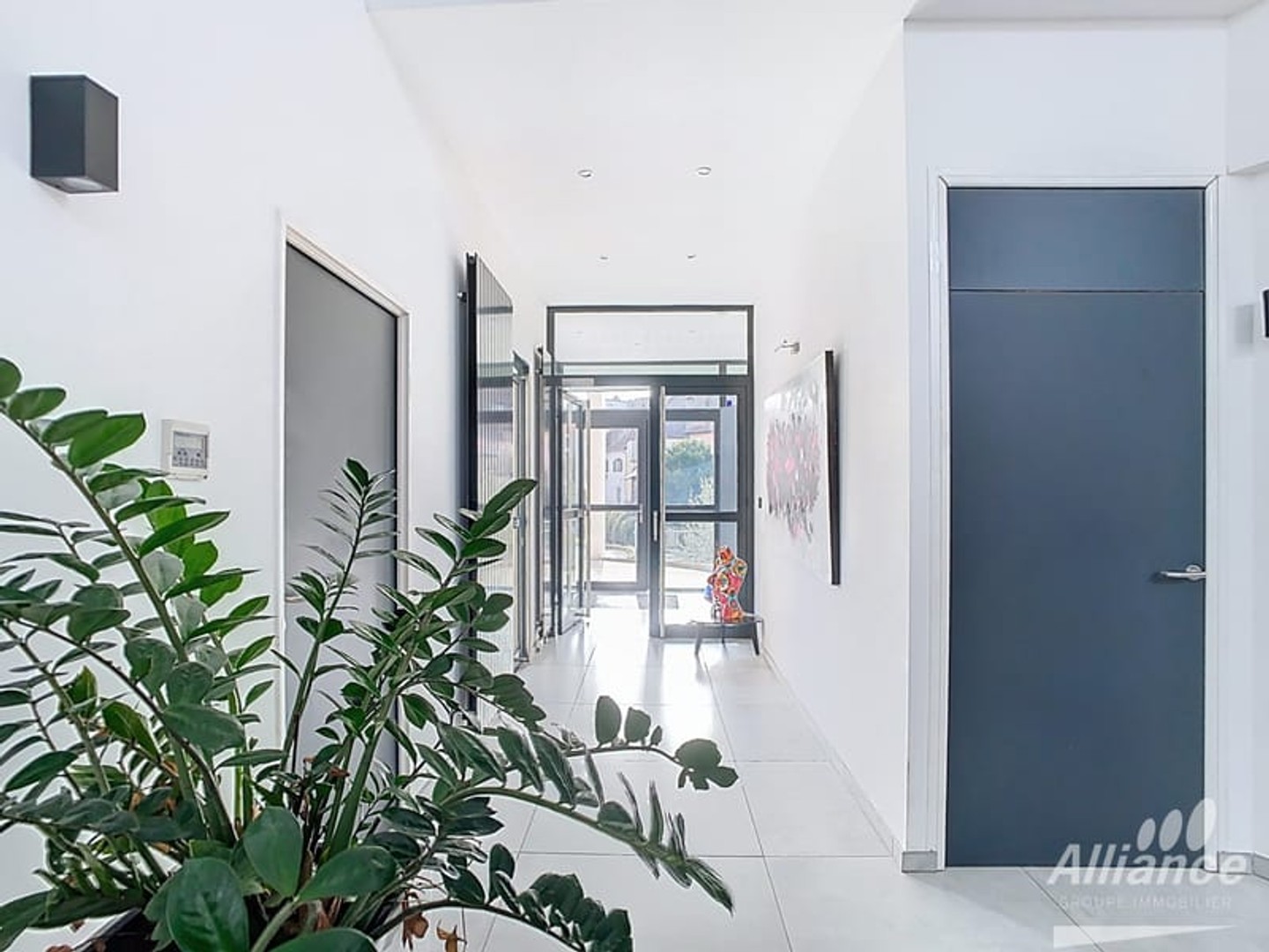 Logement coup de coeur DELLE - 320 m2 hab., jardin, terrasse, piscine.