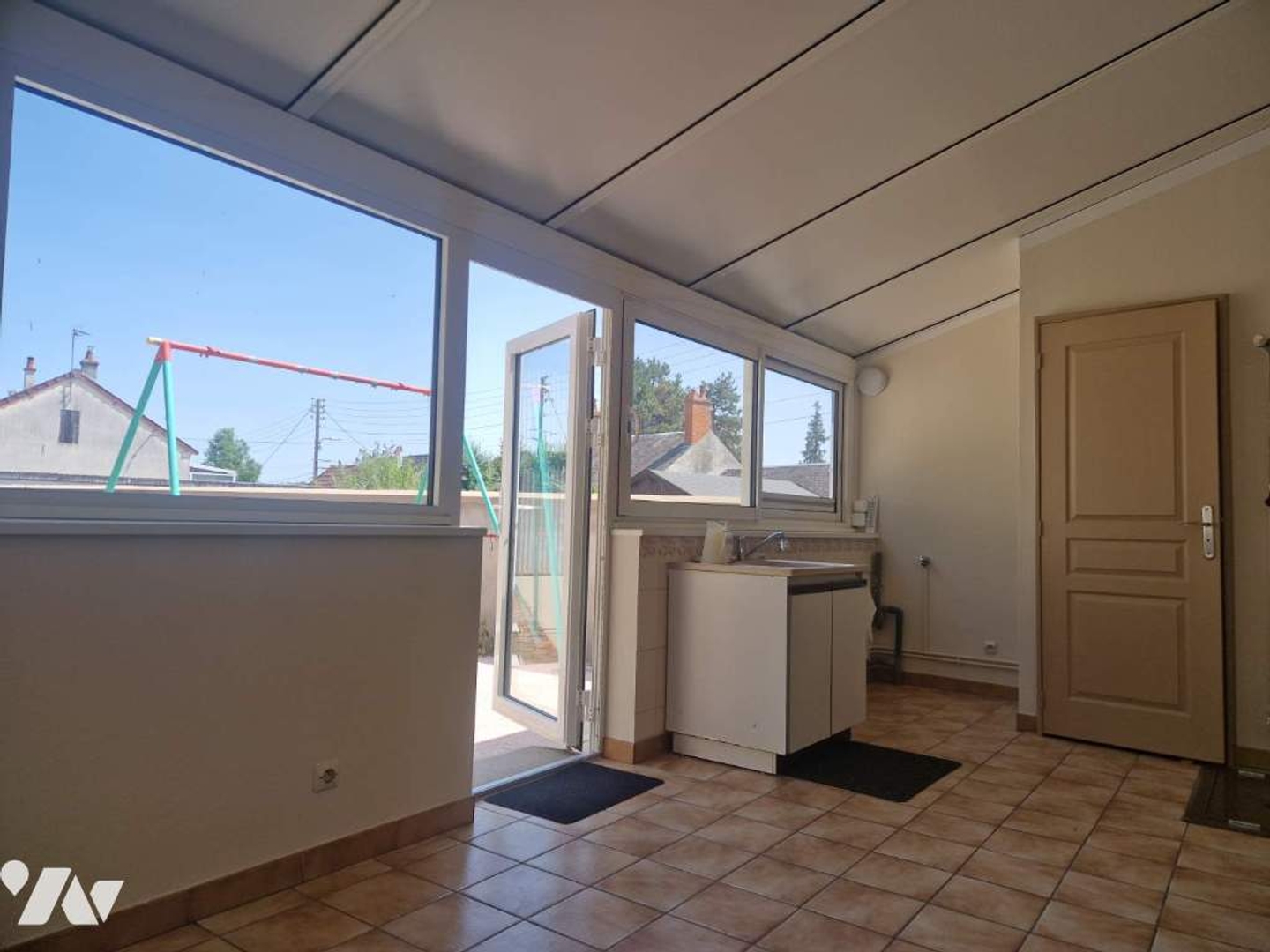 Maison à vendre - 7 pièces - 102m2 - Lucenay-Lès-Aix (58380)