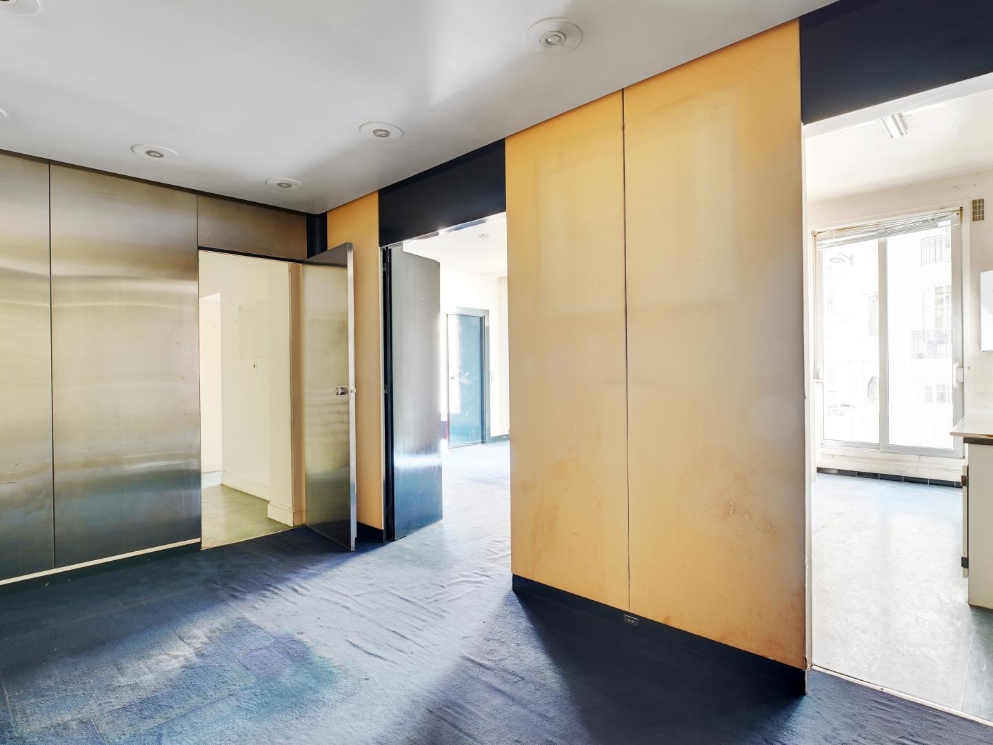 Magasin à vendre - 3 pièces - 76m2 - Paris 16e (75016)