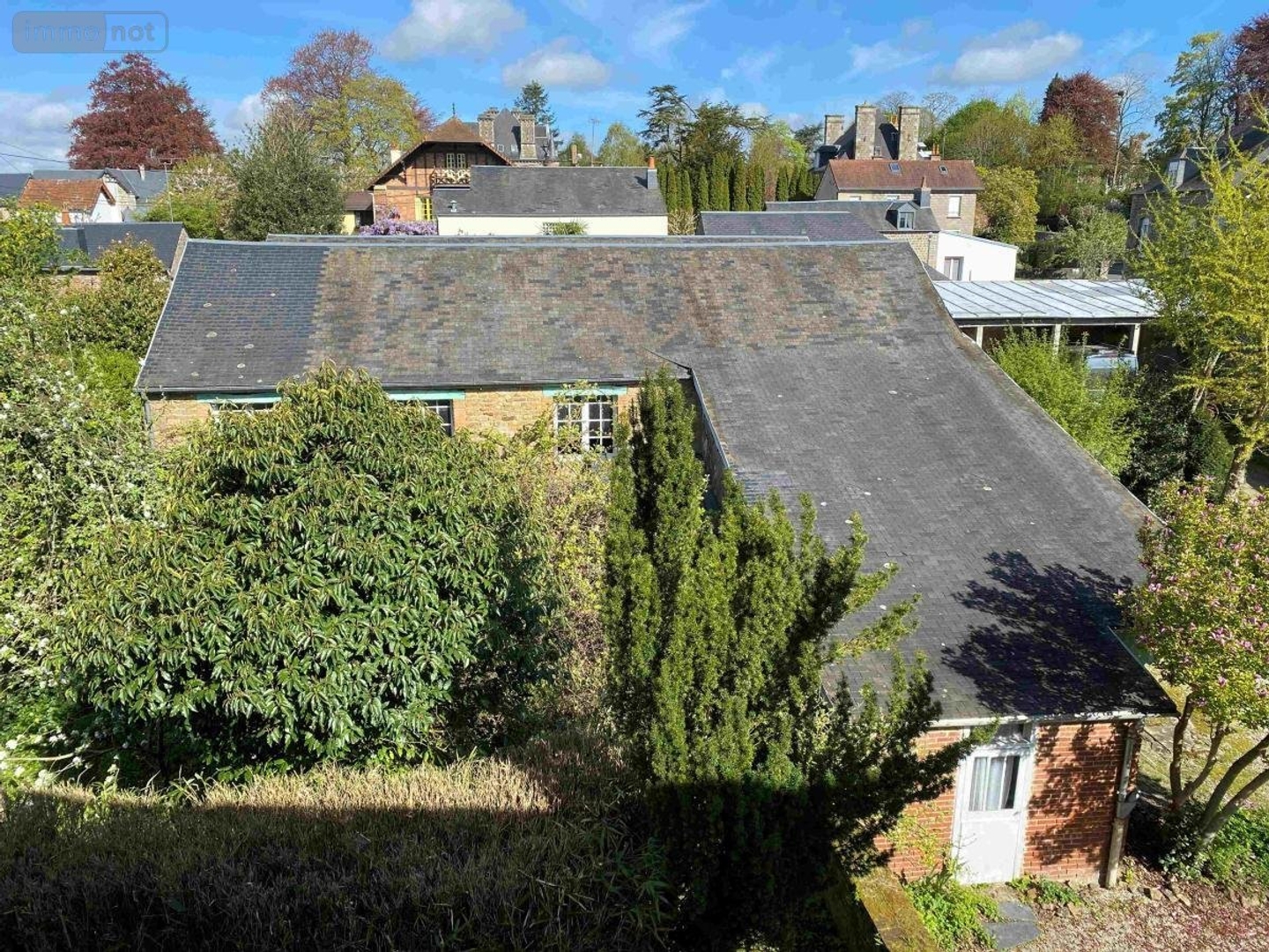 Immeuble à vendre - 104m2 - Saint-Georges-Des... (61100)