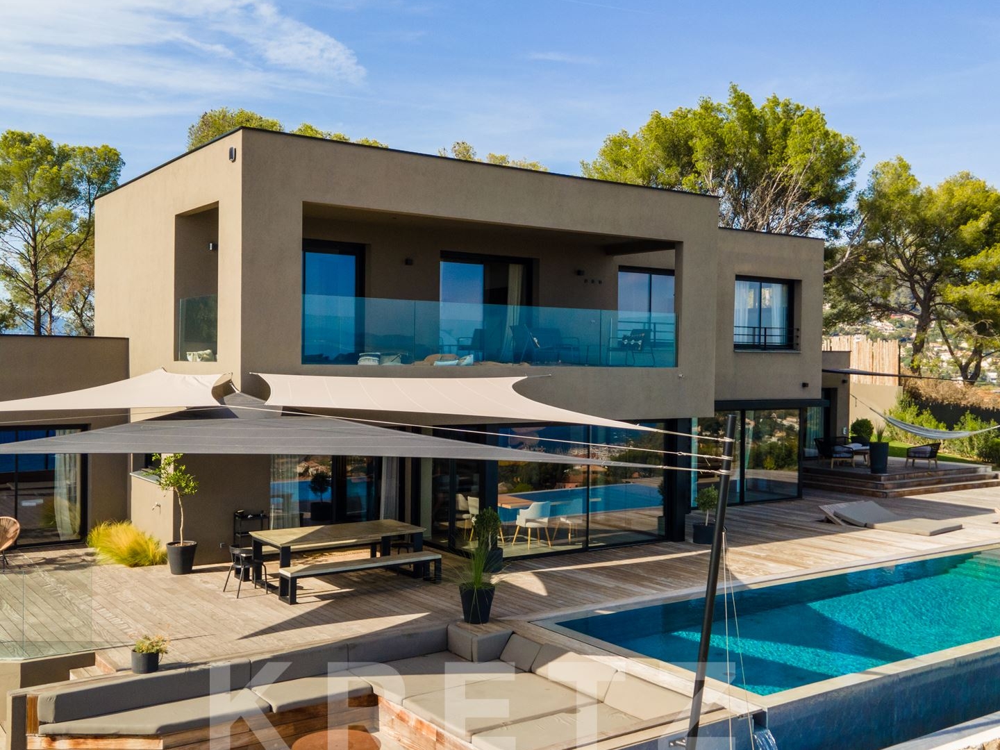 Maison à vendre - 8 pièces - 290m2 - Carqueiranne (83320)