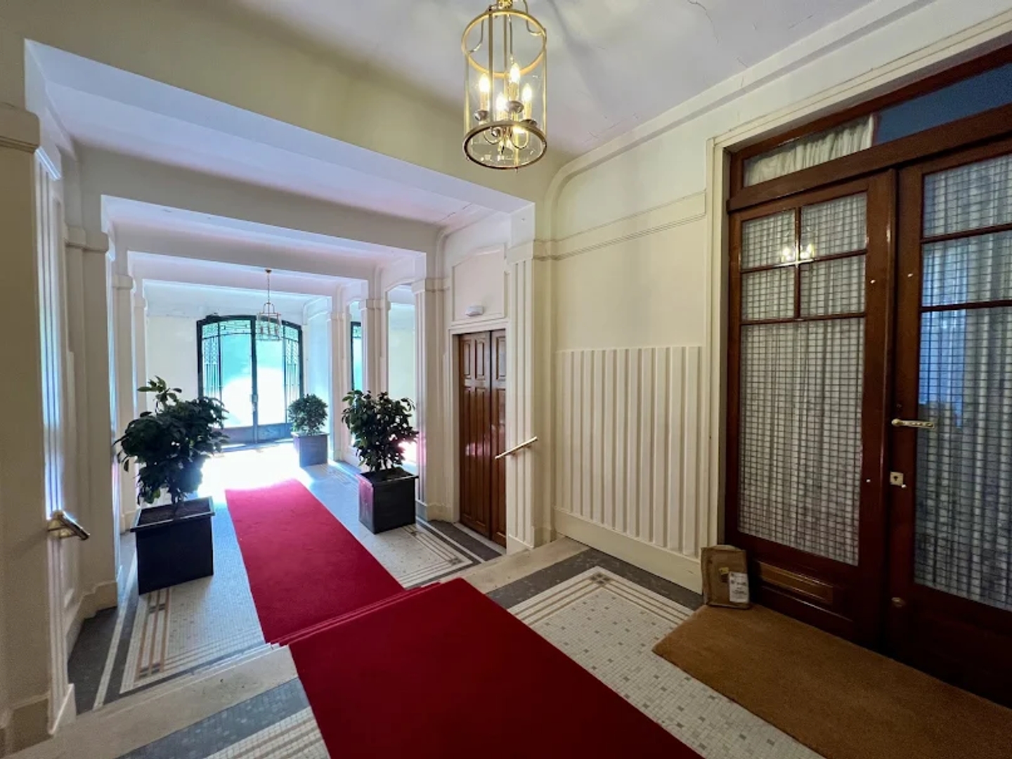 Appartement à vendre - 6 pièces - 156m2 - Neuilly-Sur-Seine (92200)