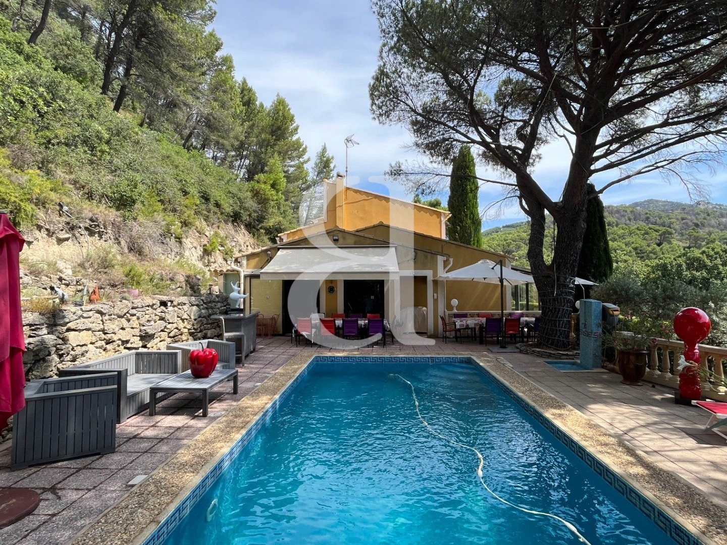 Maison à vendre - 10 pièces - 316m2 - Beaumes-De-Venise (84190)