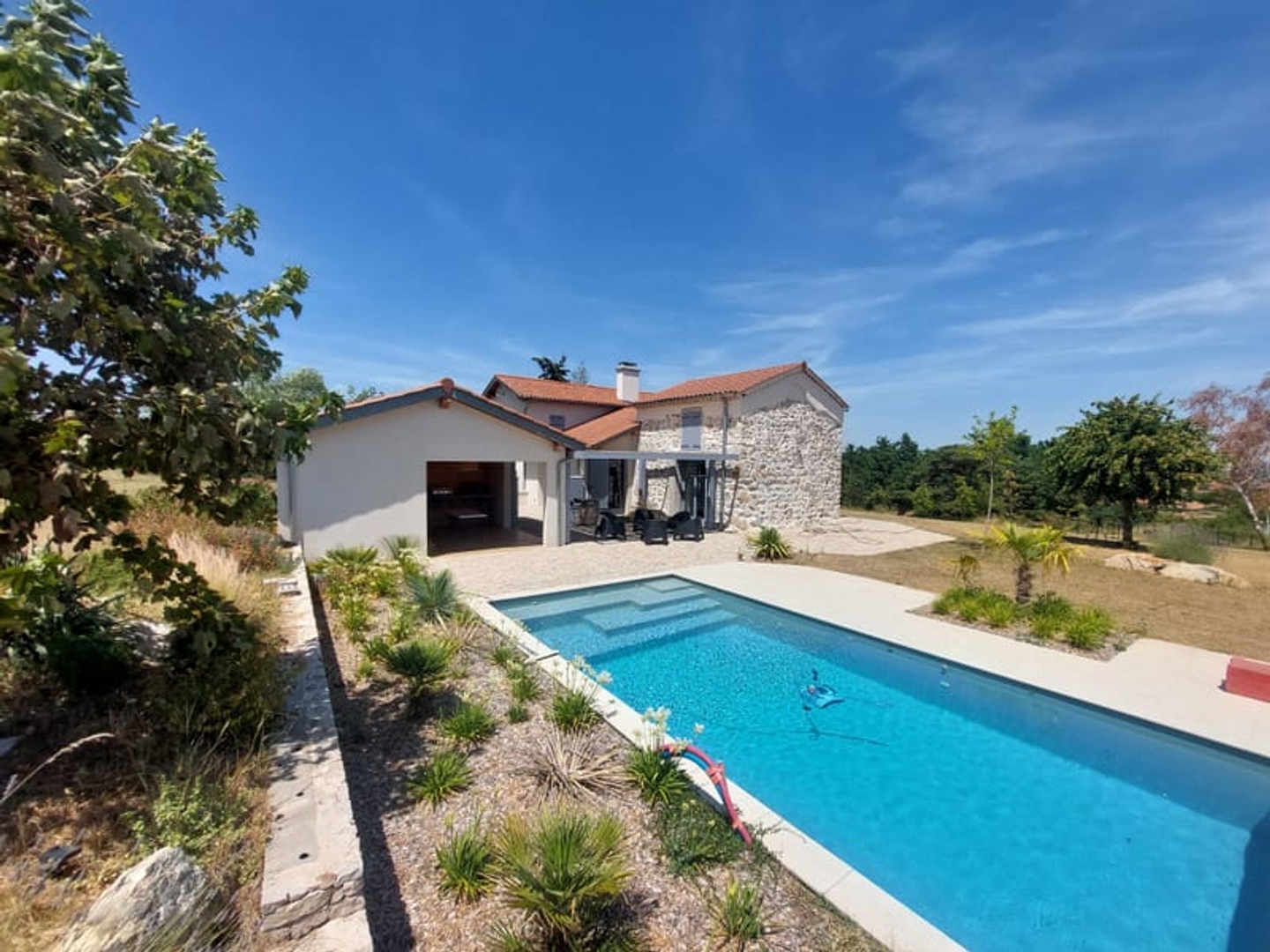 Maison à vendre - 5 pièces - 160m2 - Montbrison (42600)