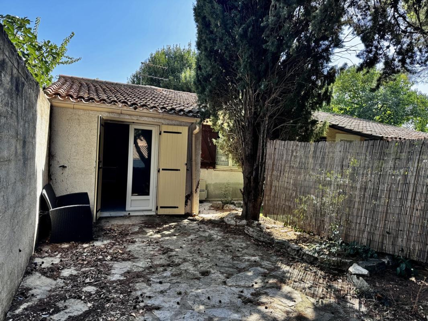 Locaux à vendre - 3 pièces - 128m2 - Éguilles (13510)