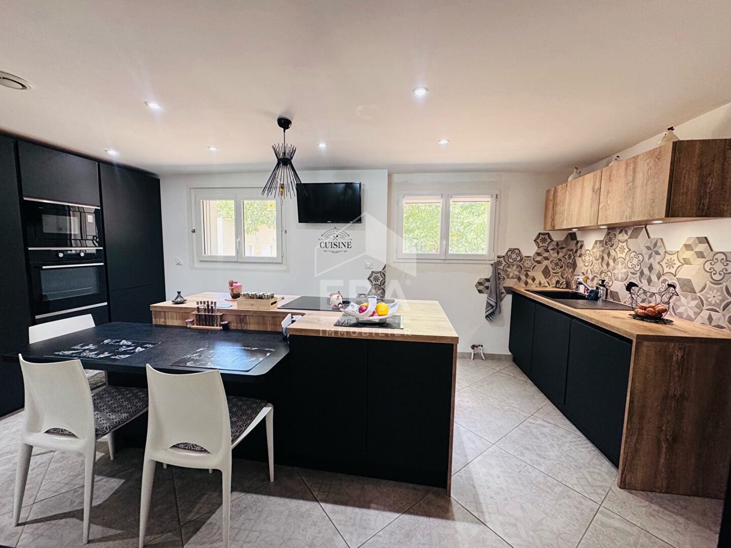 Maison à vendre - 7 pièces - 210m2 - Saint-Girons-D'ai... (33920)
