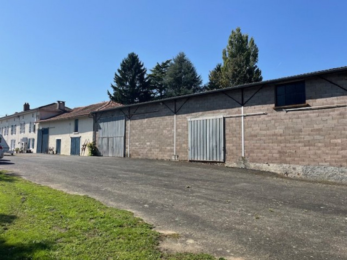 Maison à vendre - 8 pièces - 213m2 - Oradour-Sur-Vayres (87150)