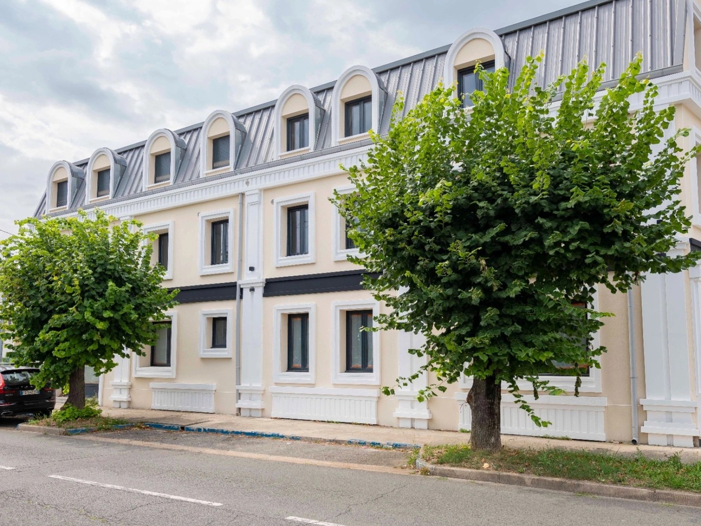 Immeuble à vendre PARAY VIEILLE POSTE (91) et terrain à batir