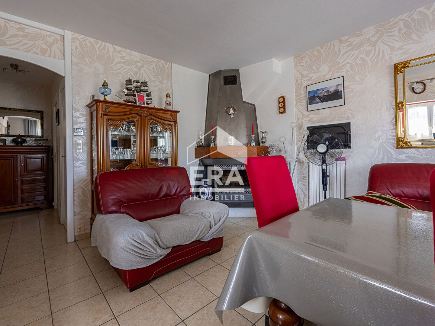 Maison à vendre - 12 pièces - 277m2 - Saint-Georges-De-... (17110)