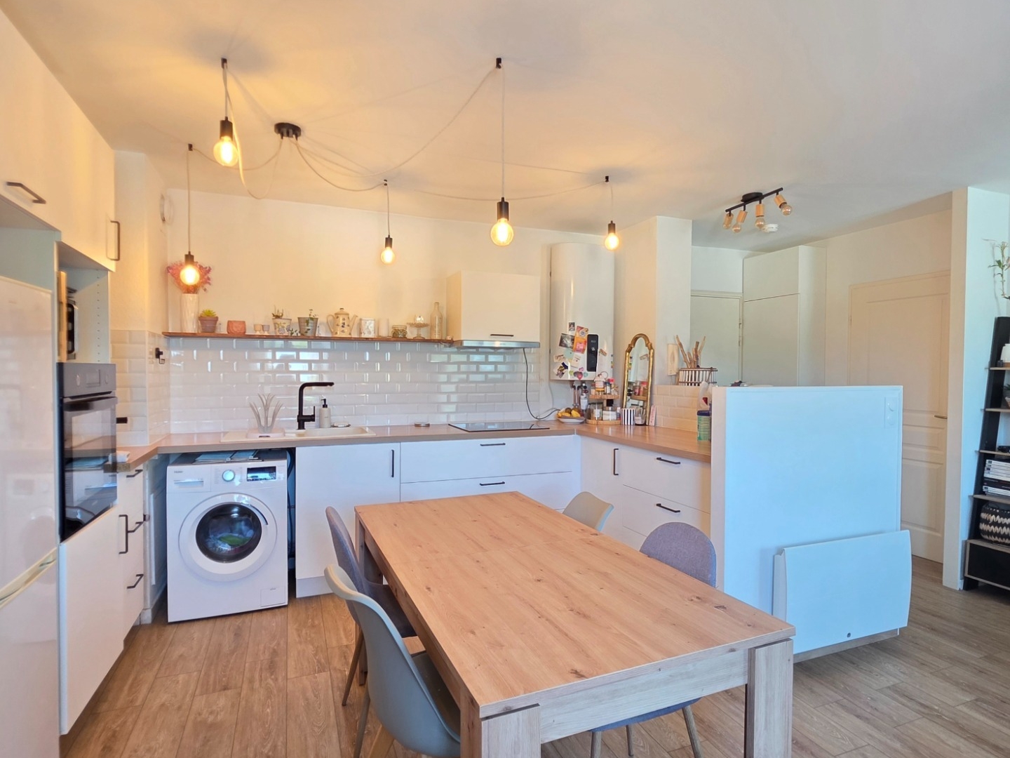 Appartement T2 46m² entièrement rénové, avec parking privatif, à 5min à pied du centre-ville