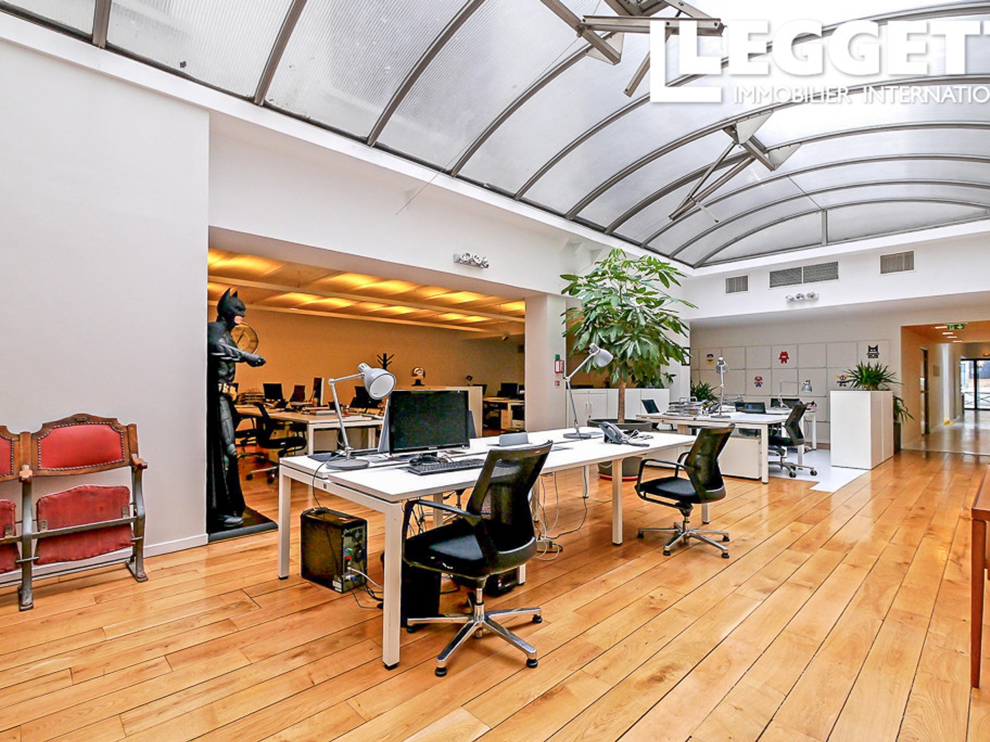 Local 456 m²