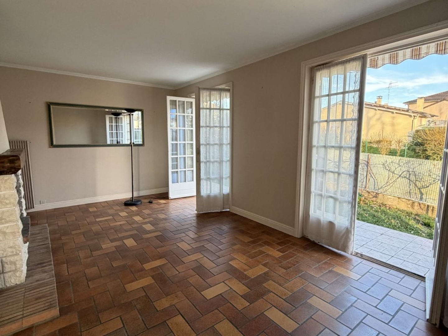 Maison à vendre - 5 pièces - 112m2 - Fontaine-Le-Comte (86240)