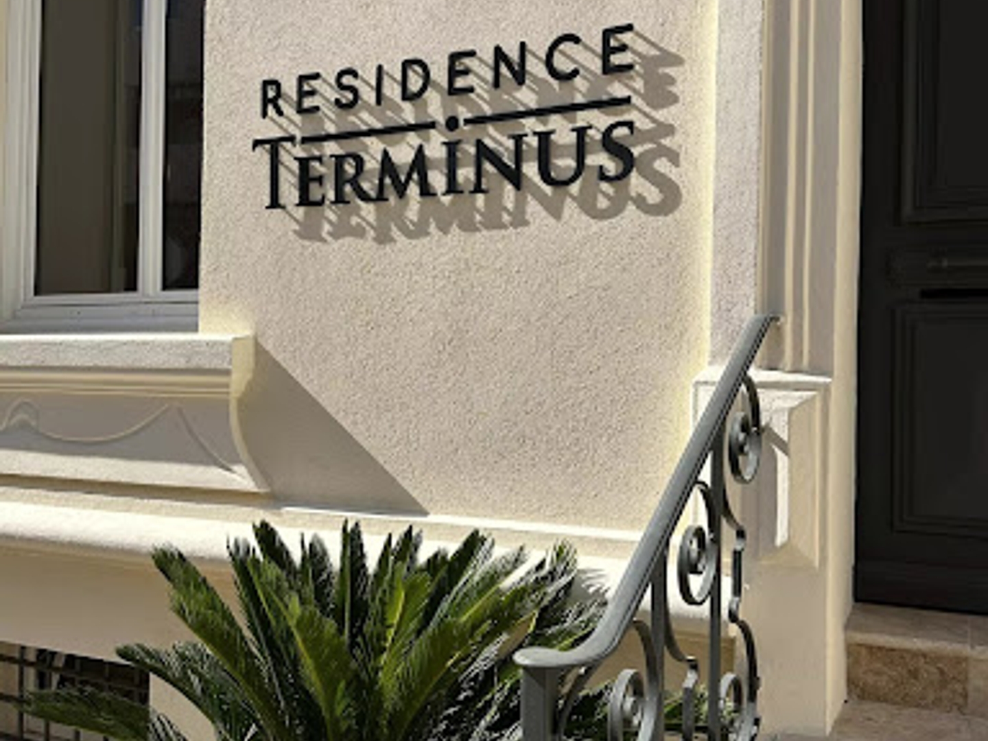 Maison à vendre - 8 pièces - 320m2 - Sainte-Maxime (83120)