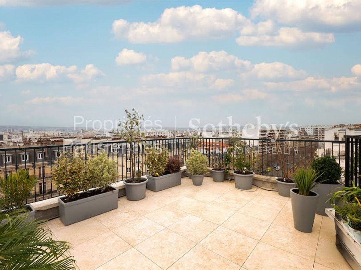 Appartement 2 pièces 77 m²