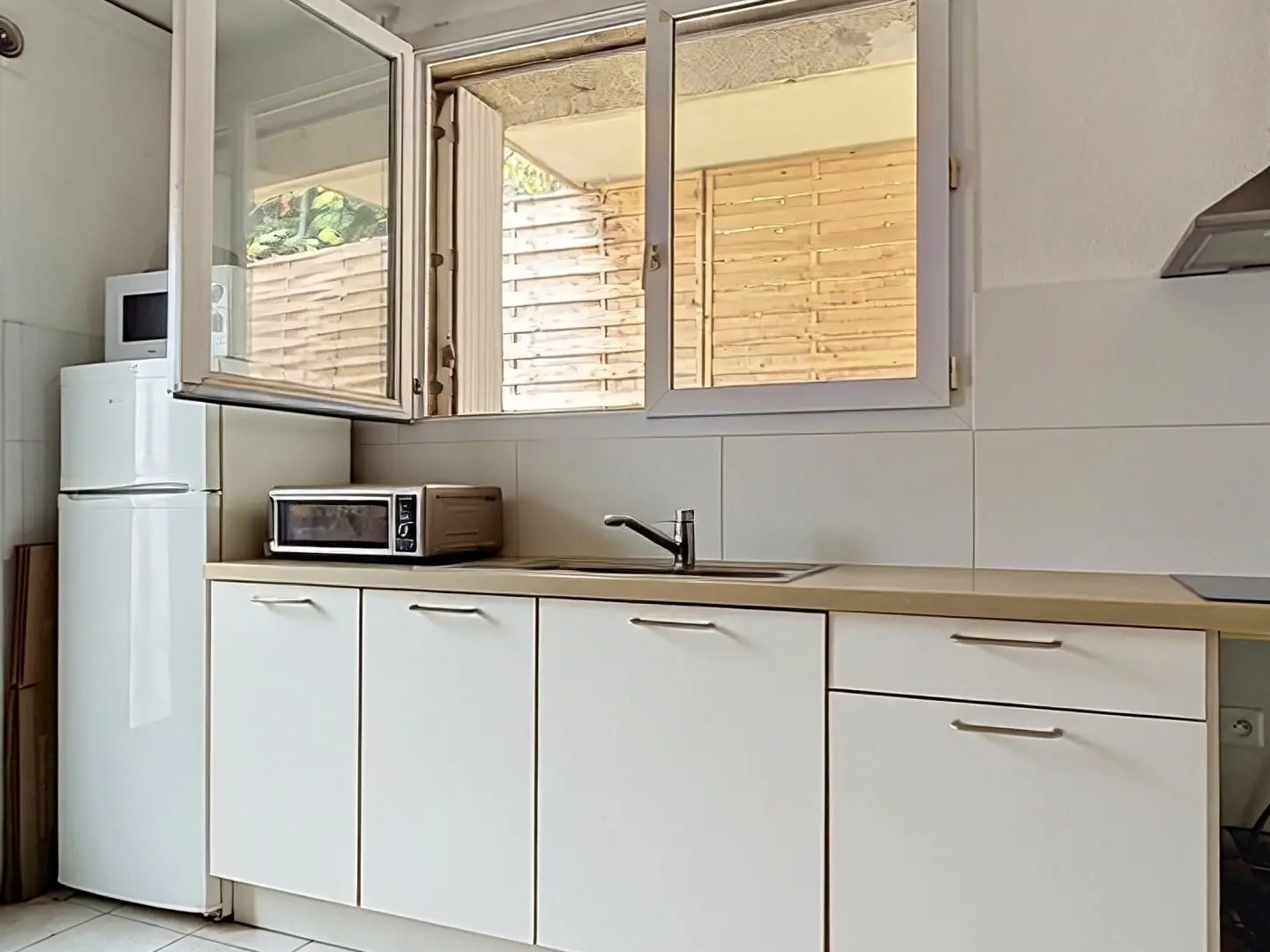 Immeuble à vendre - 135m2 - Nîmes (30000)