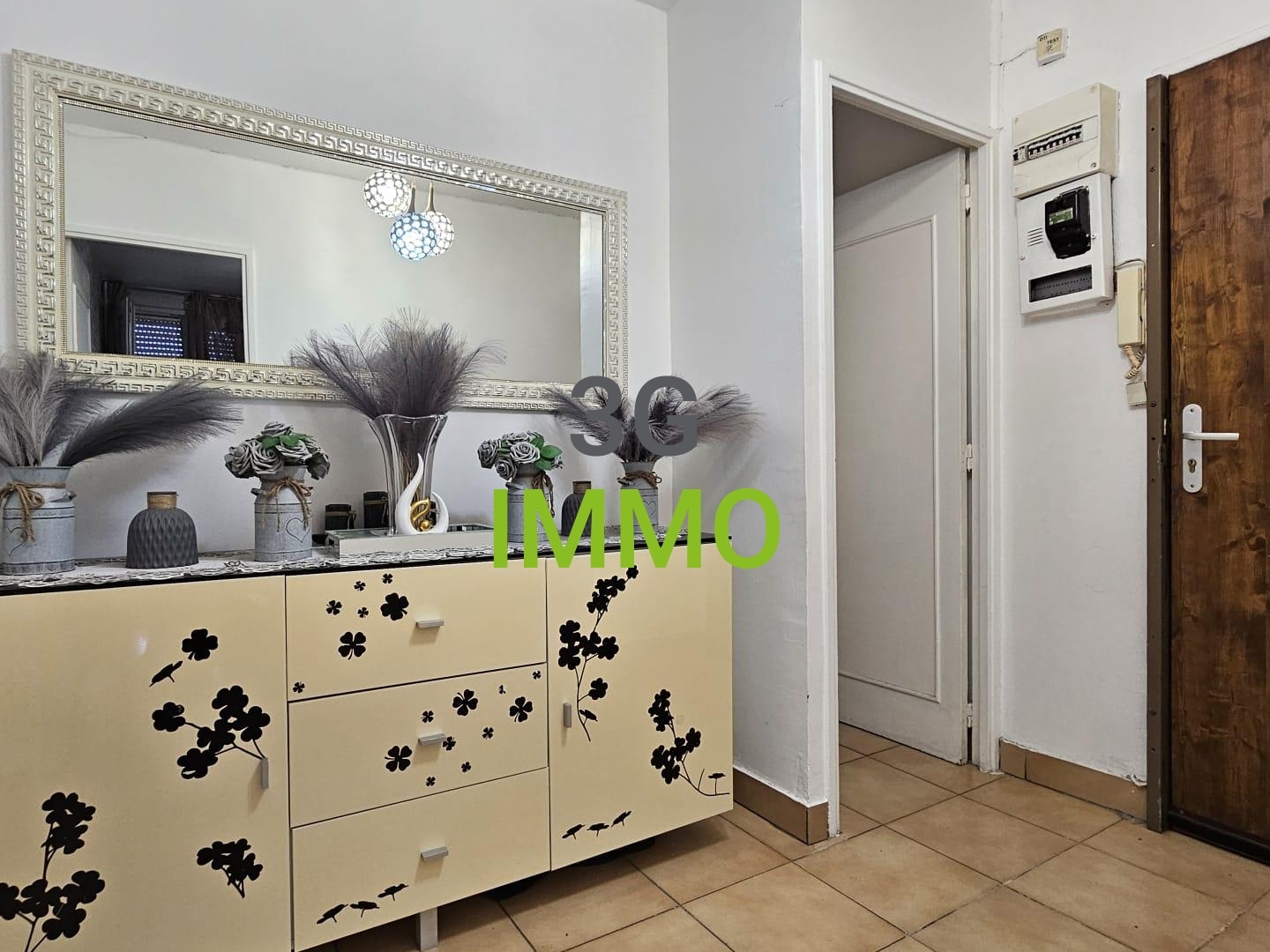Appartement à vendre - 4 pièces - 81m2 - Nîmes (30900)