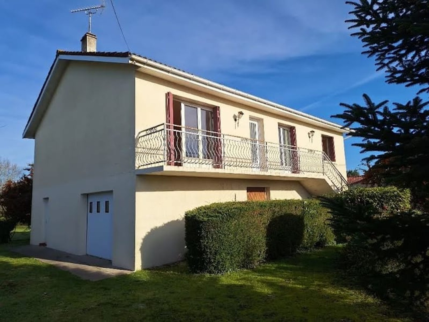 Local professionnel 5 pièces 133 m²