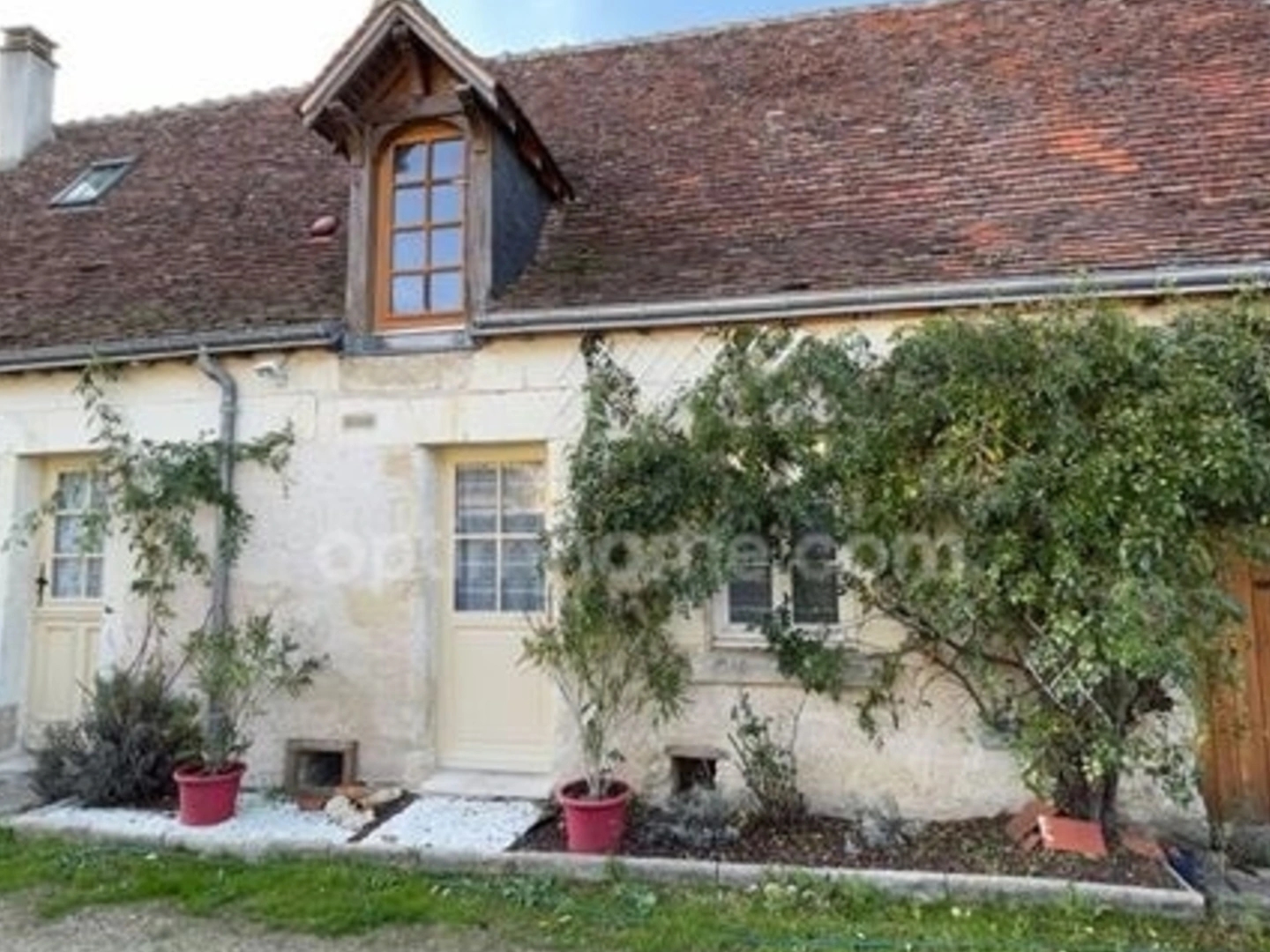 Maison + dépendance aménagée de 140m² habitables - possibilité chambres d'hôtes - CHEMILLE SUR INDROIS