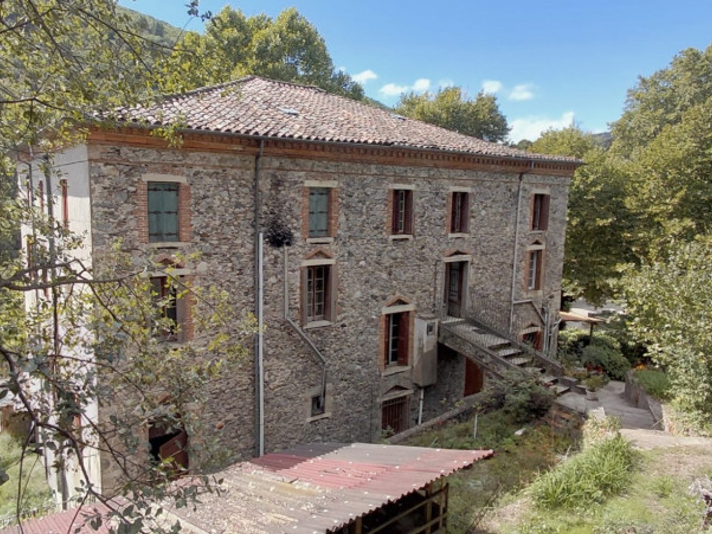 Maison à vendre - 15 pièces - 494m2 - Sumène (30440)