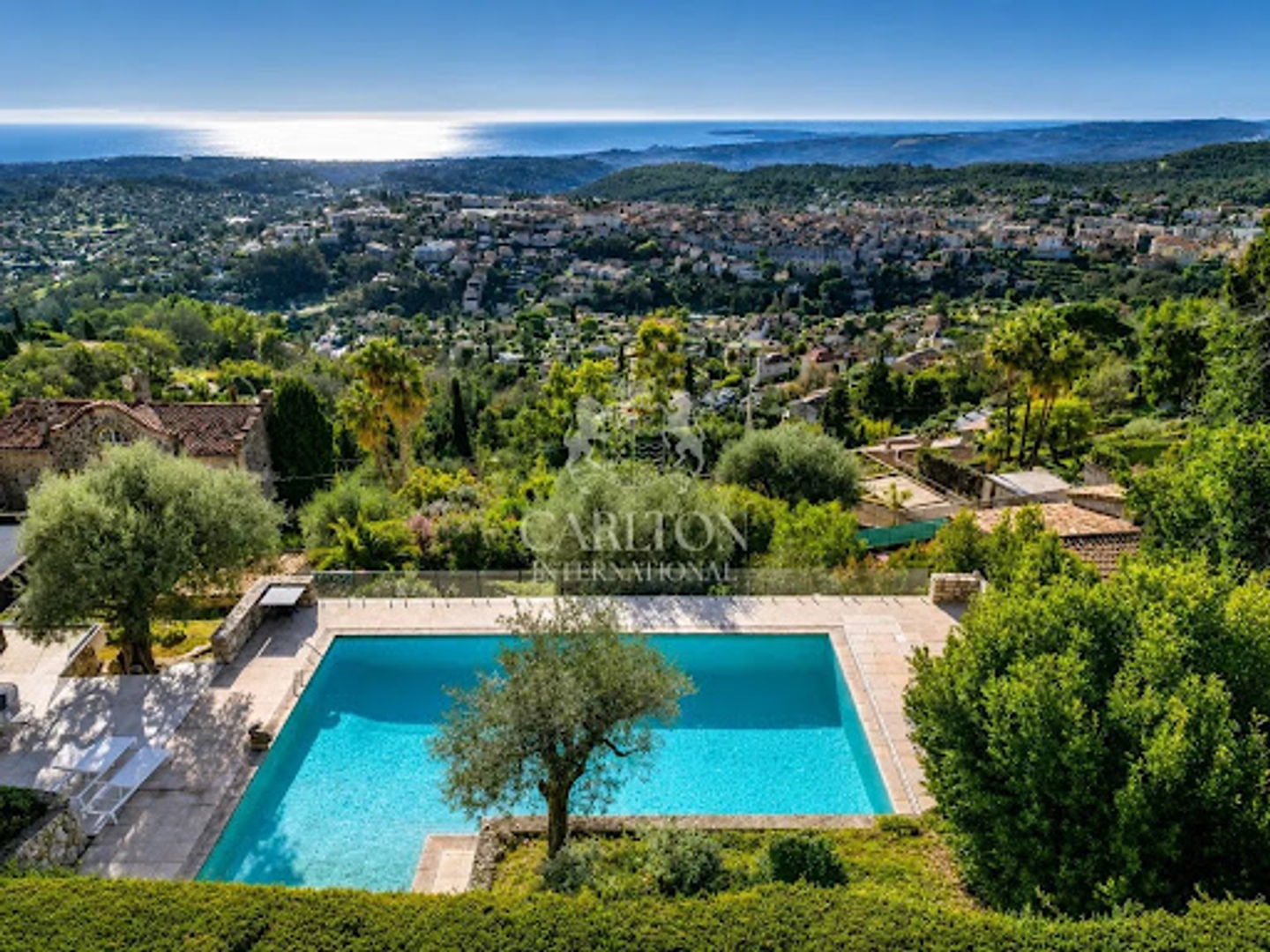 Maison à vendre - 5 pièces - 208m2 - Vence (06140)