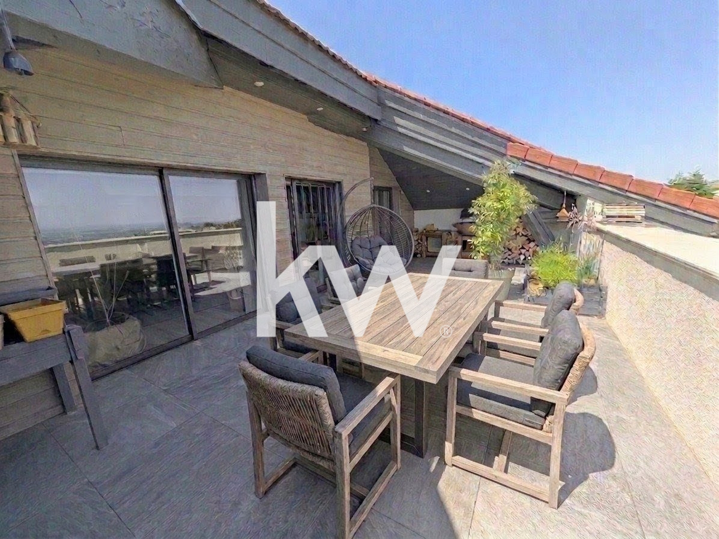 Appartement T6 - 190m2 - Terrasse - vue dégagée - Mornant