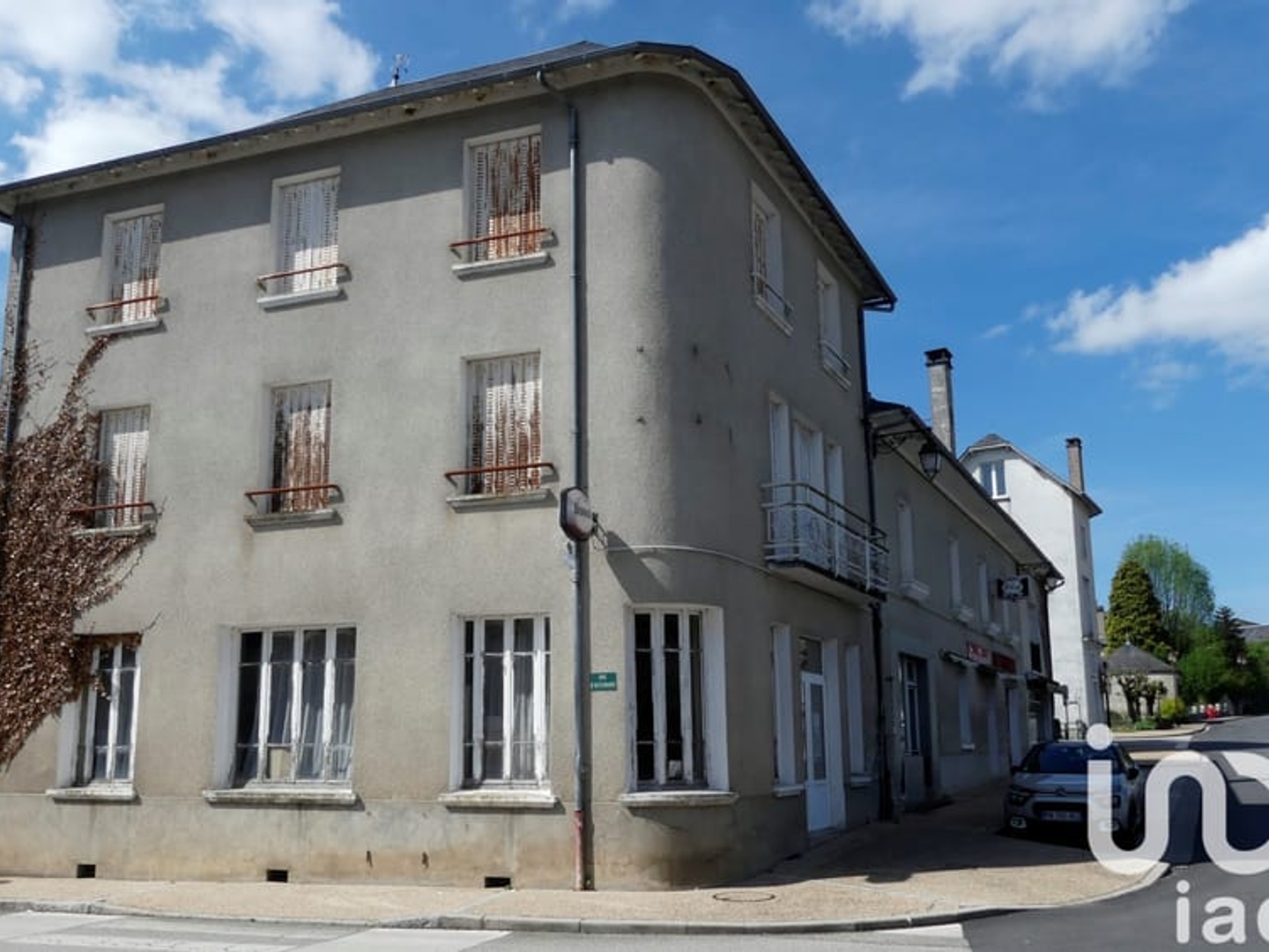 Magasin à vendre - 1 pièce - 900m2 - La Croisille-Sur-... (87130)