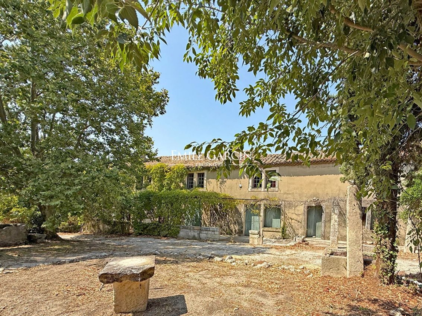 A vendre - Mas ancien à restaurer à Saint-Remy-De-Provence - Exclusivité