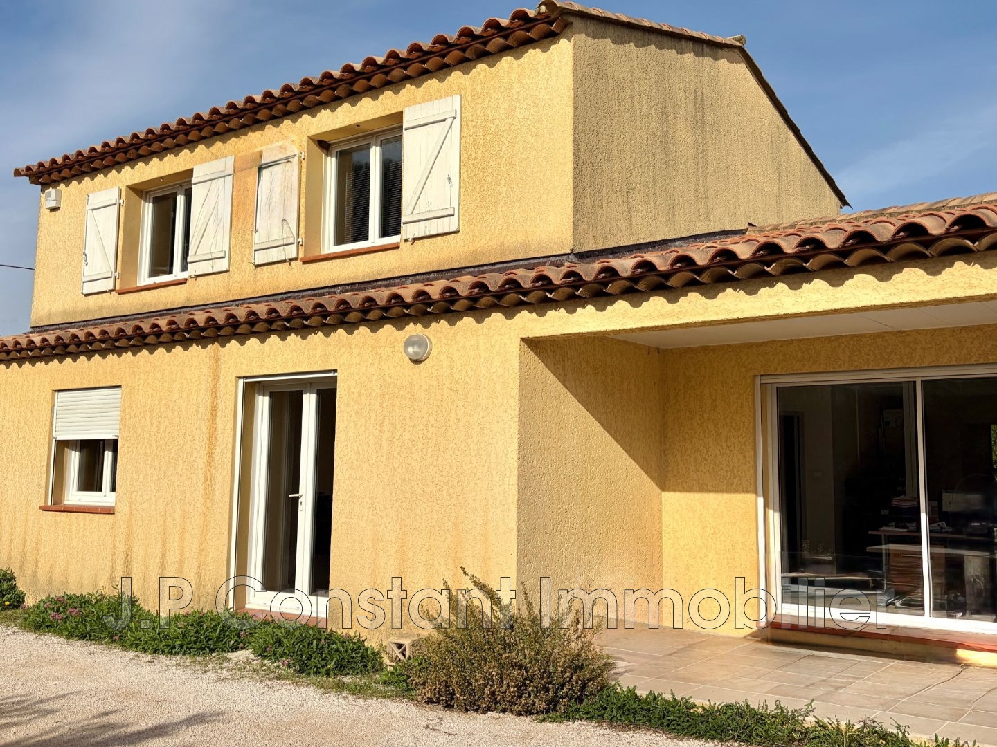 Local commercial 190 m²