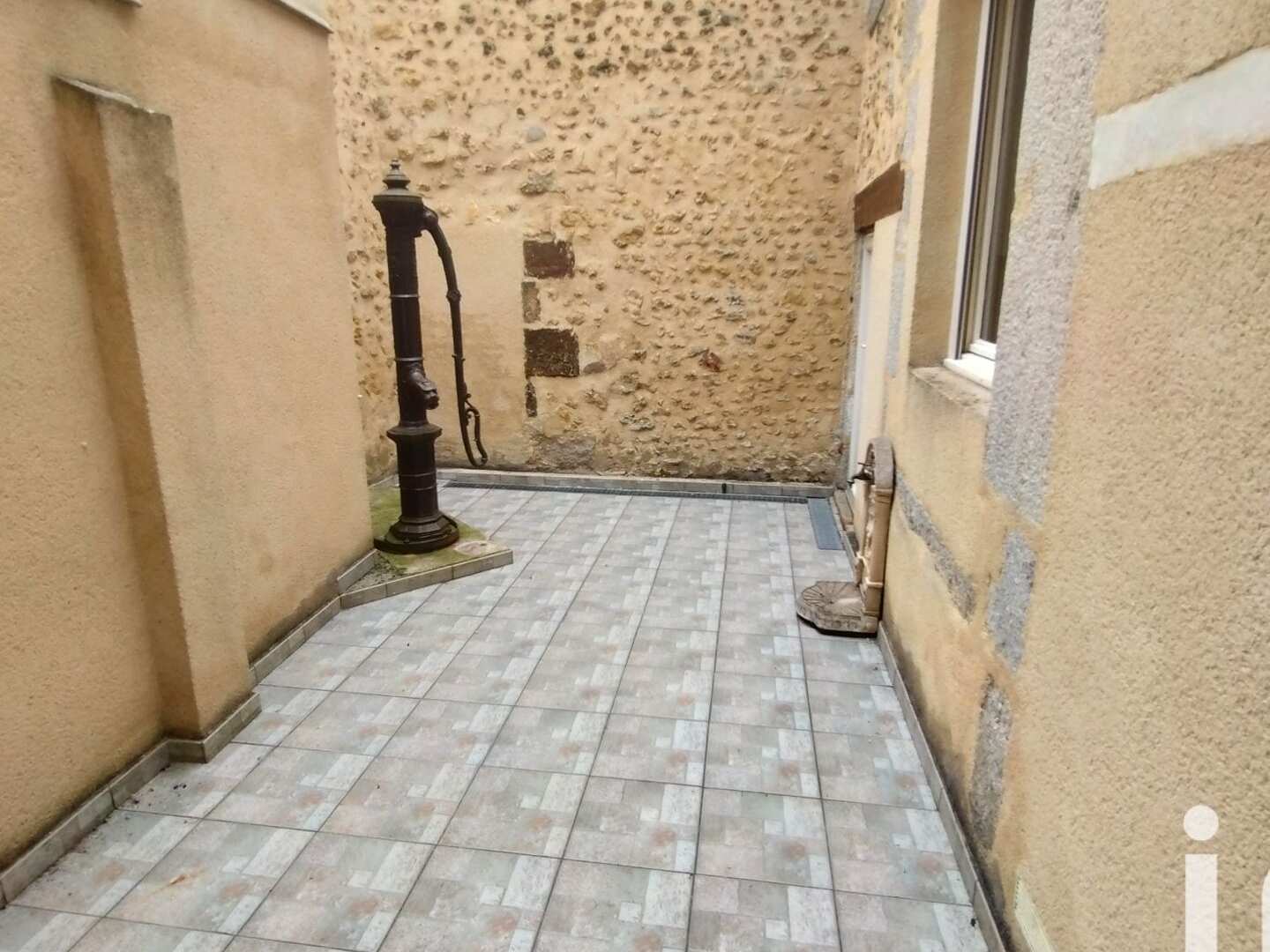Maison à vendre - 6 pièces - 118m2 - Beaumont-Sur-Sarthe (72170)
