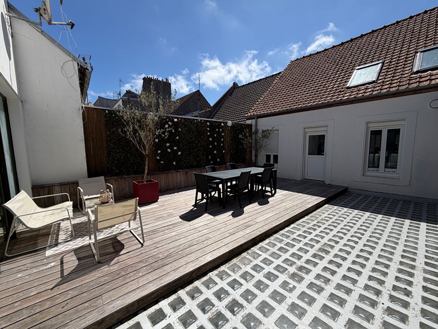 Appartement 8 pièces 217 m²