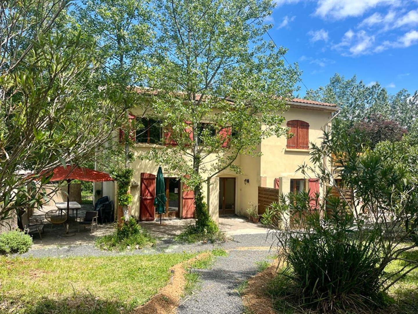 Maison 7 pièces 500 m²