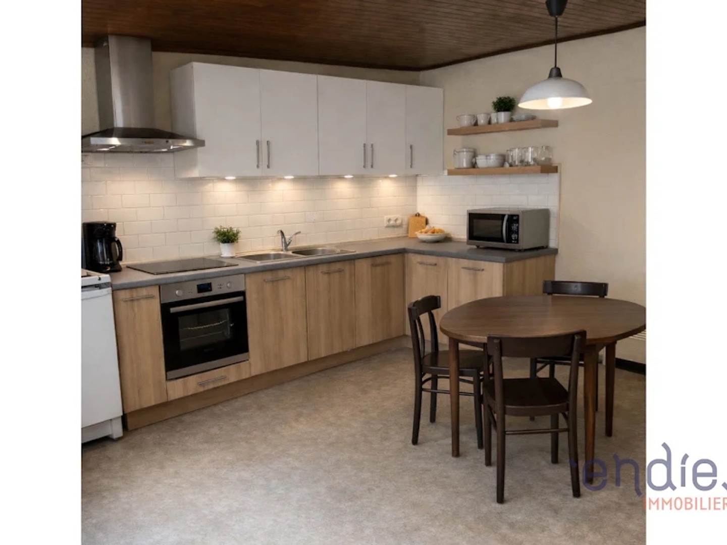 Appartement à vendre - 4 pièces - 130m2 - Salins-Les-Bains (39110)