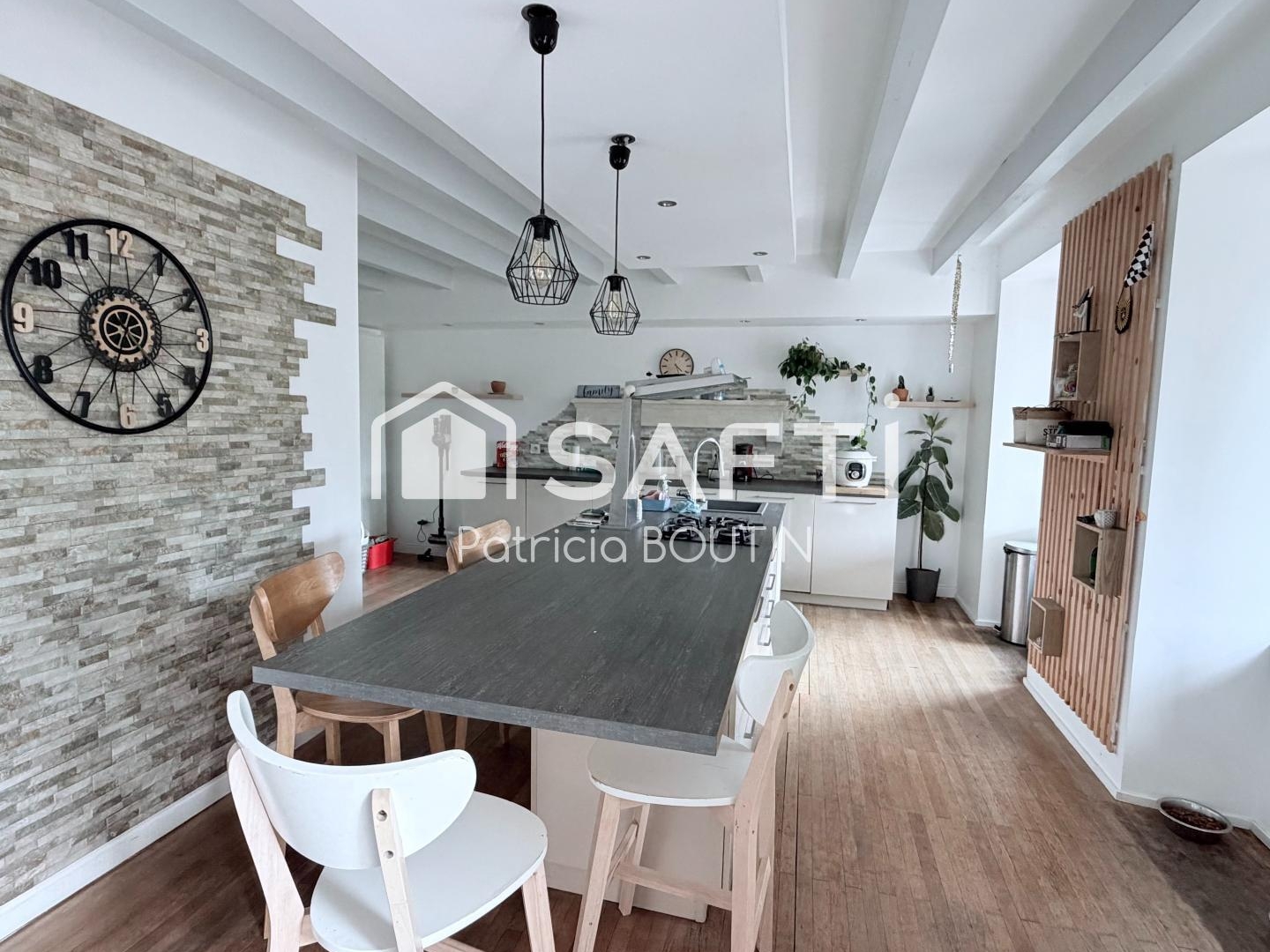 Maison à vendre - 5 pièces - 144m2 - Celles-Sur-Belle (79370)