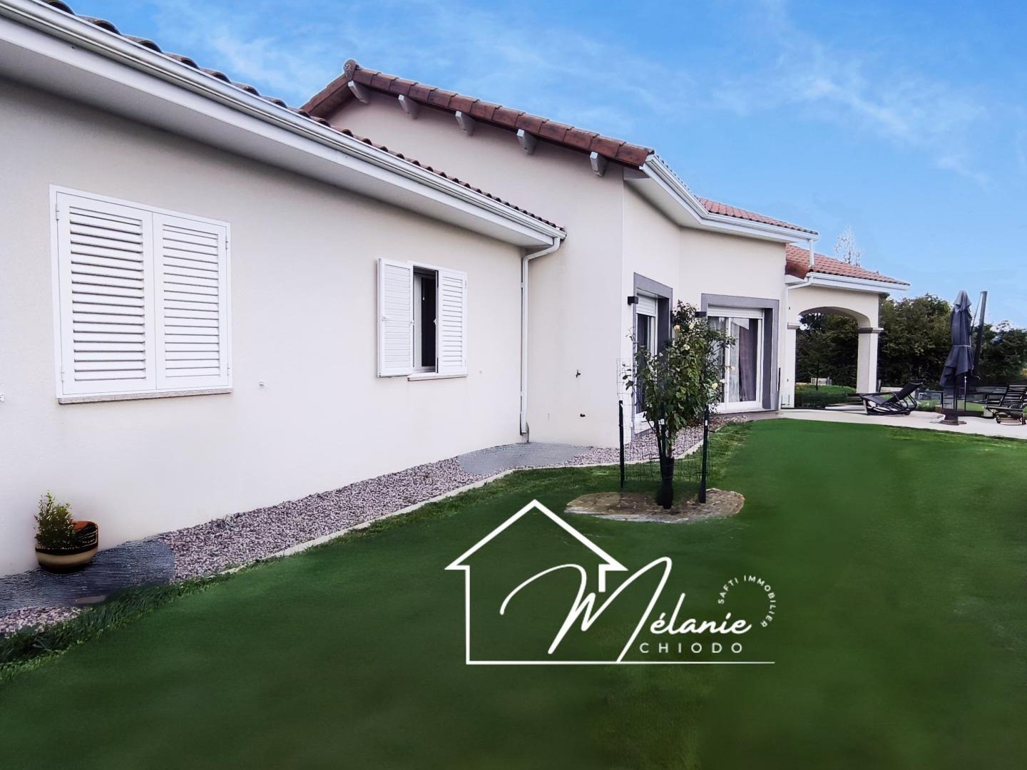 Maison individuelle 4 chambres jardin dépendances