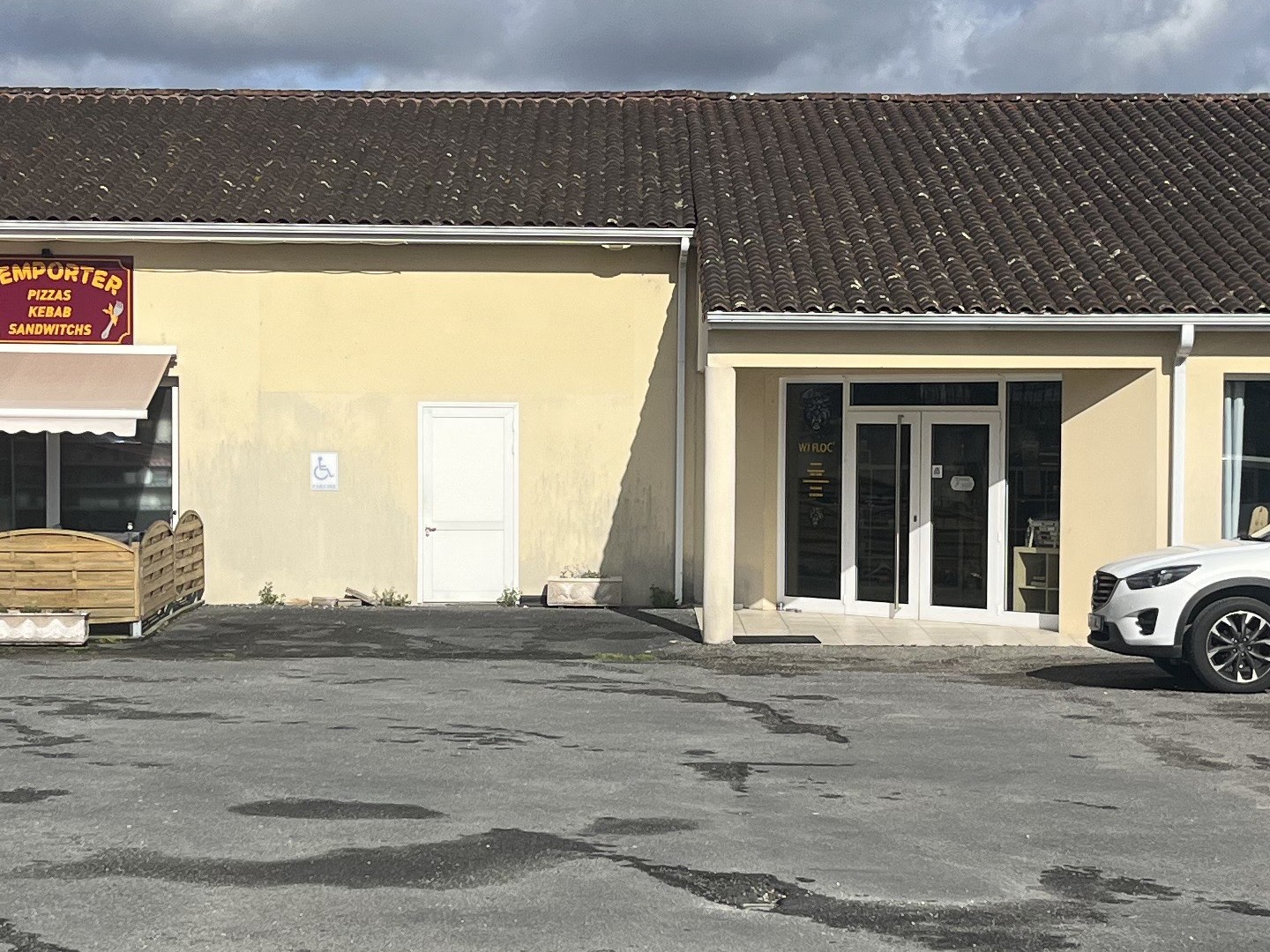 Fonds de commerce 100 m²