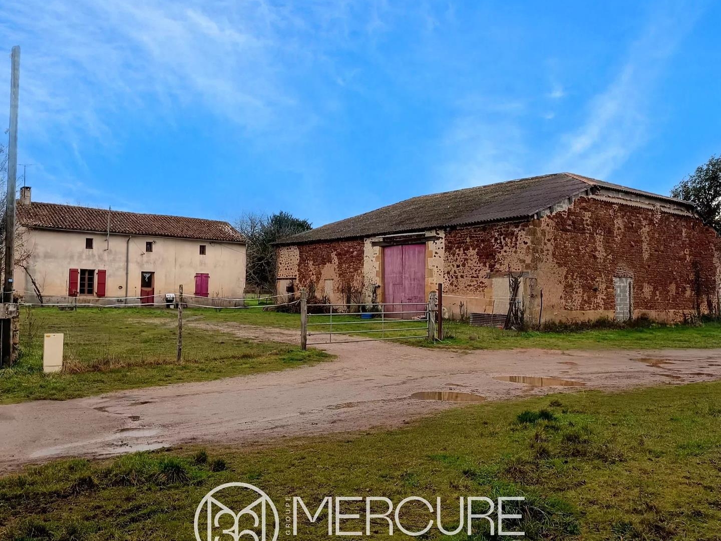 Ancien pavillon de chasse avec dépendances, 2 ha en environnement isolé