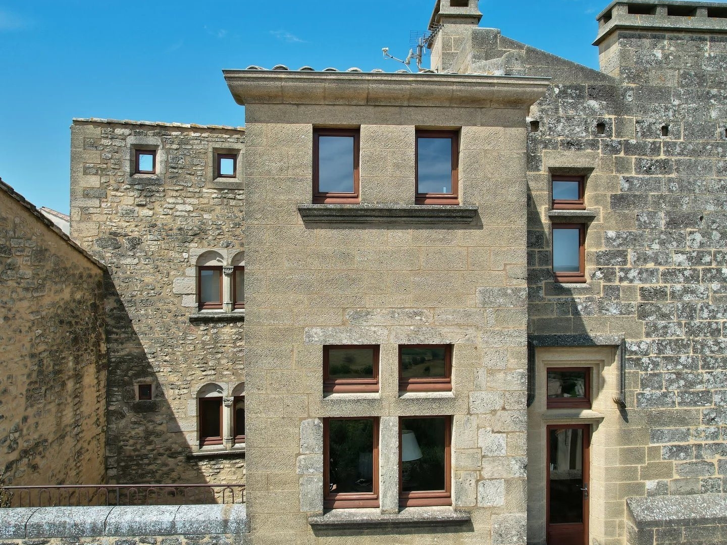 Maison à vendre - 222m2 - Uzès (30700)