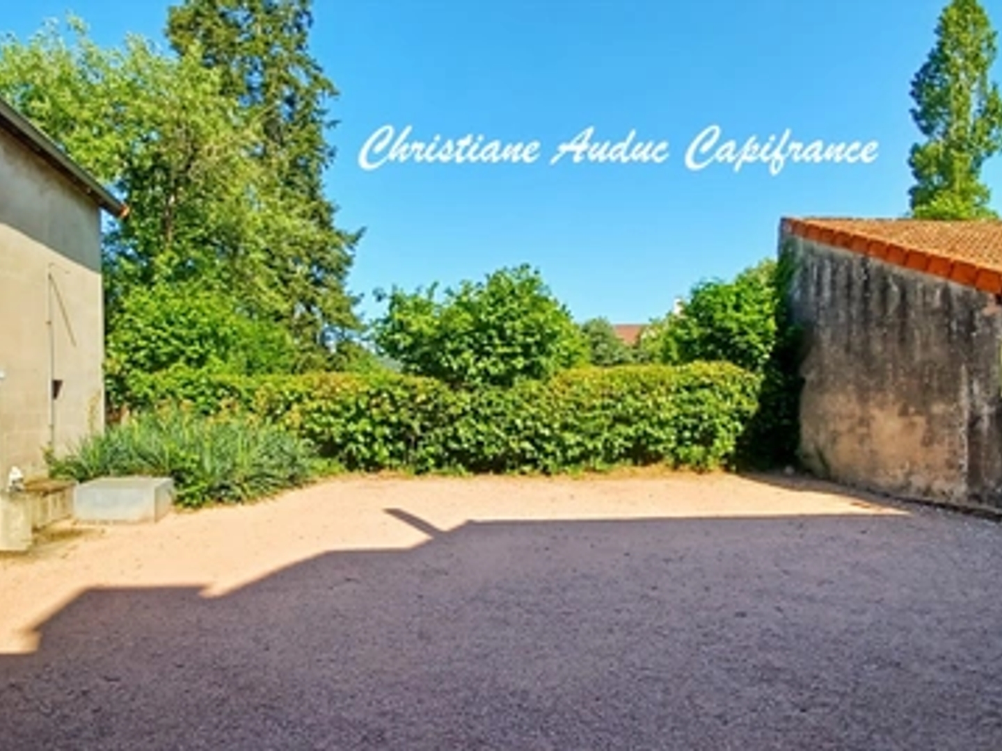 Maison à vendre - 3 pièces - 70m2 - Saint-Bonnet-De-Joux (71220)