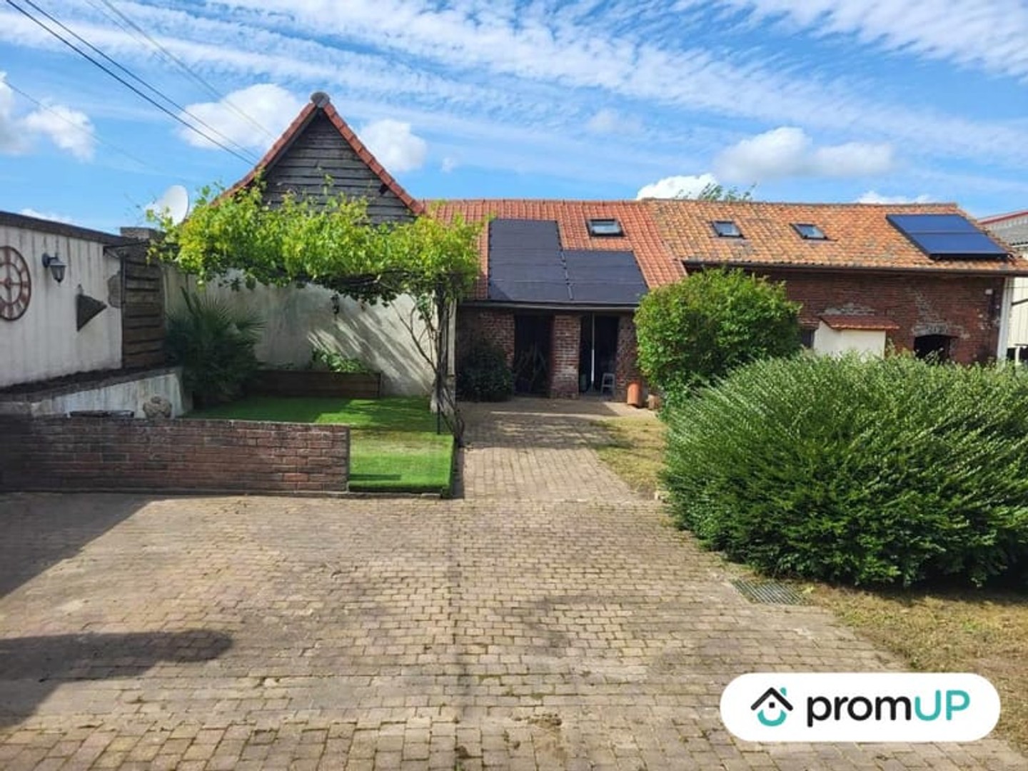 Maison 8 pièces 237 m²