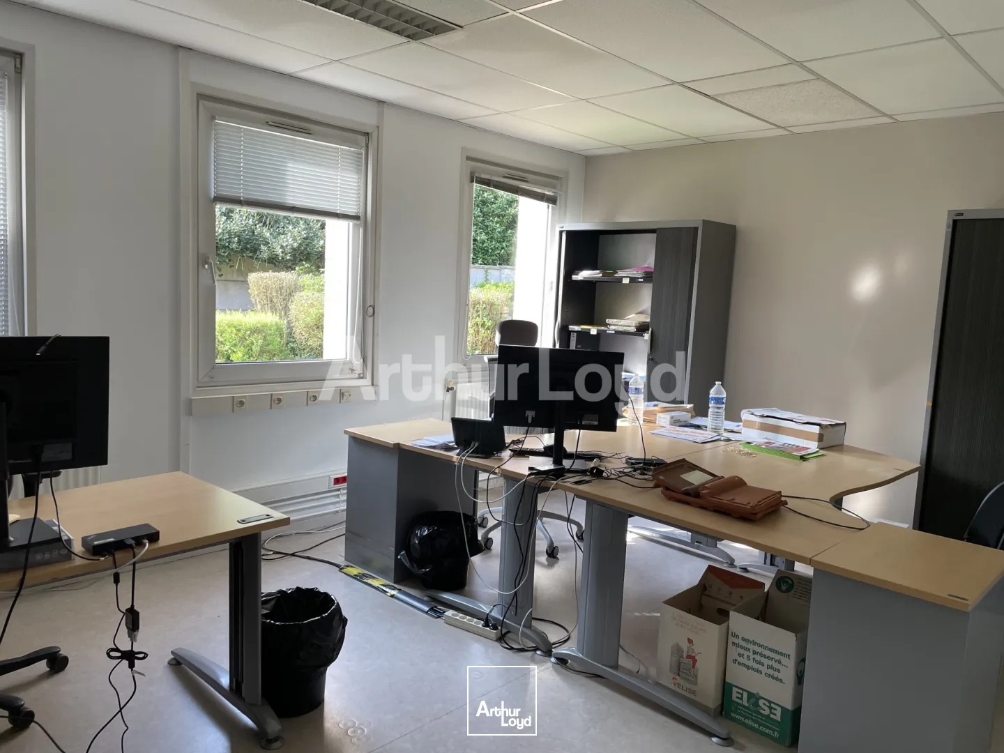 Bureaux à vendre à Billy-Montigny avec grand parking et fibre optique