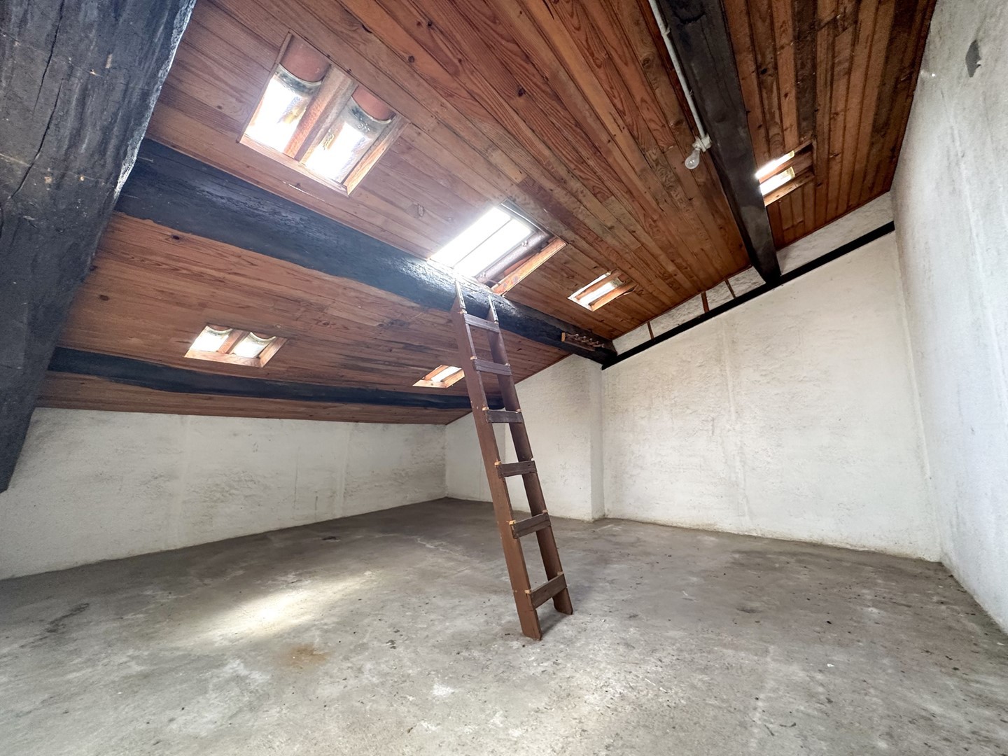 Immeuble à vendre - 6 pièces - 140m2 - Collobrières (83610)